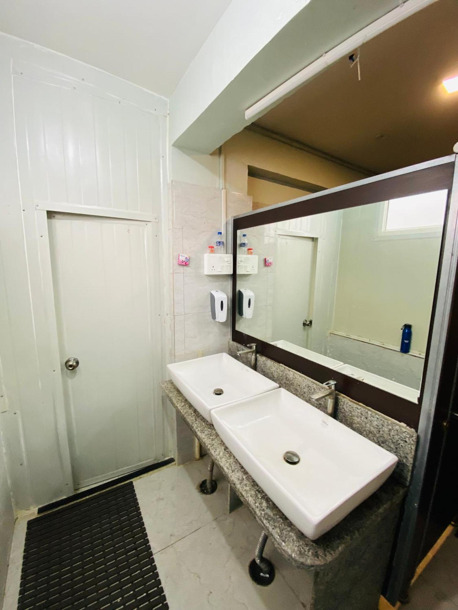 Homestay Ac Dormitory New Delhi Eksteriør bilde