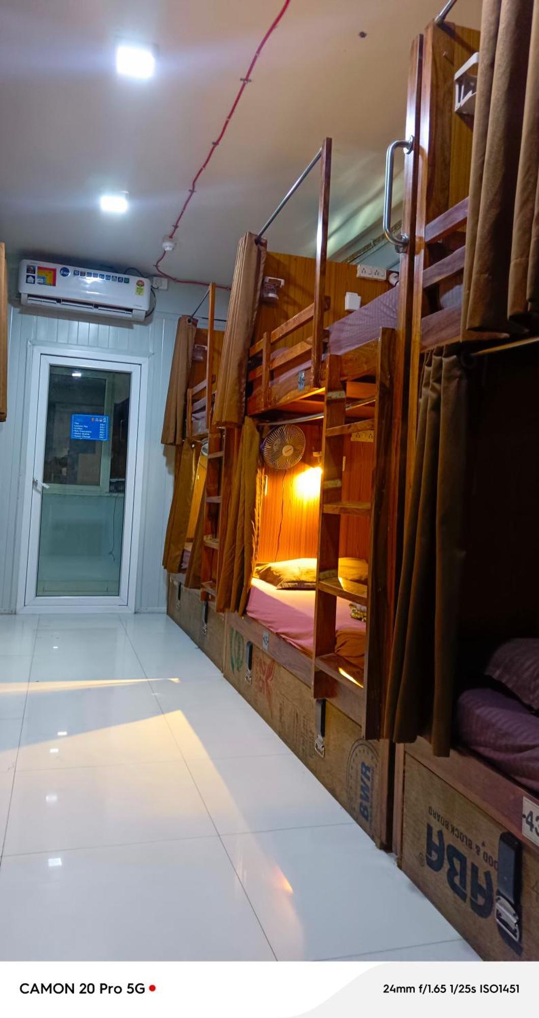 Homestay Ac Dormitory New Delhi Eksteriør bilde